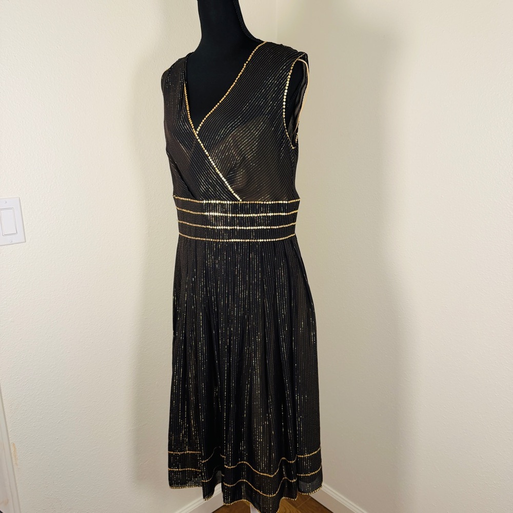 Adrianna Papell Size 12 Black Gold Metallic Sequin Fit & Flare Party Dress